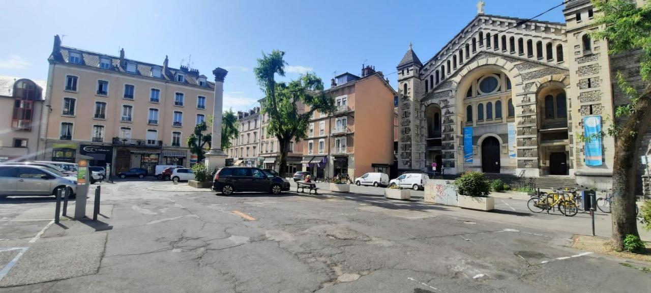 Cosy And Calm In Grenoble City Heart With Free And Large Parking Q-Park Chavant 外观 照片